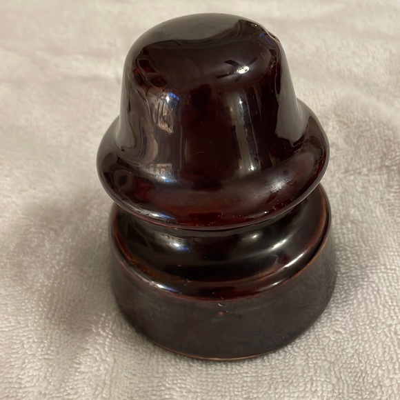 Ceramic brown electric wire insulator - vintage for sure - Picture 3 of 6